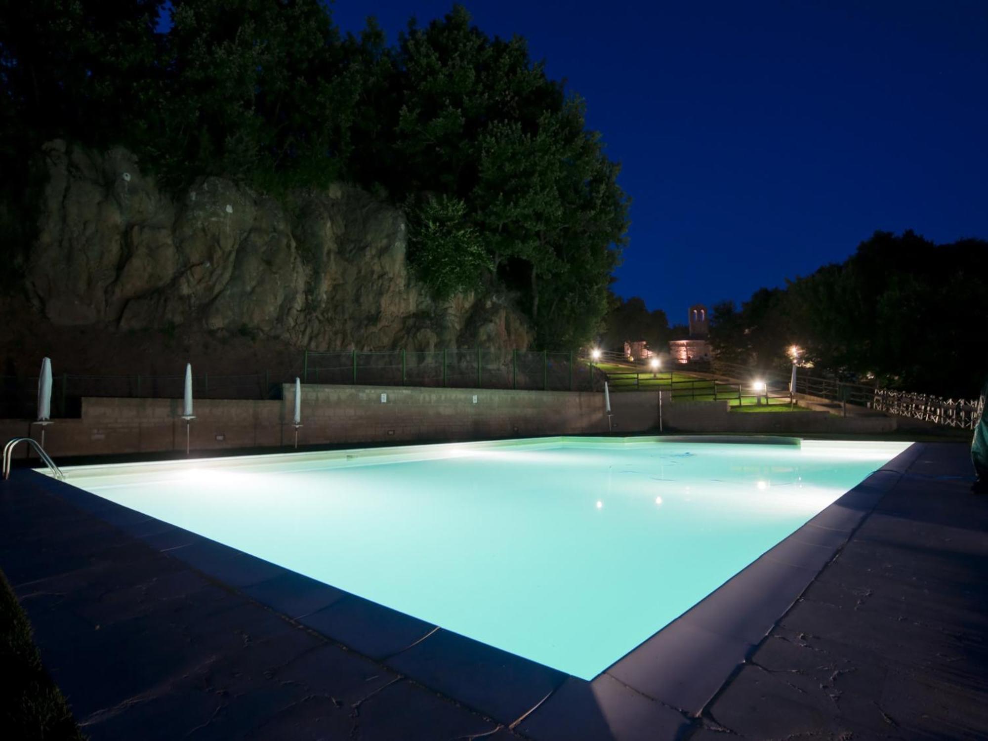 Residence Terme Di Sorano Bagian luar foto